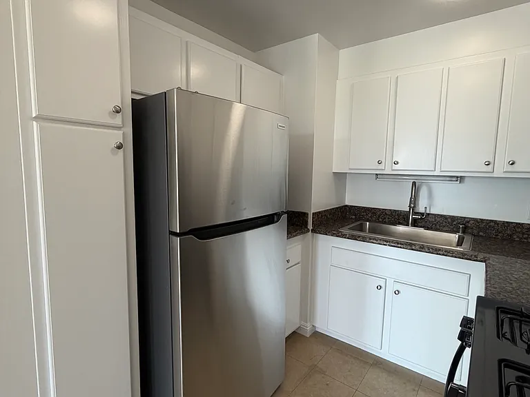 800 W 1st St #702 — Photo 17