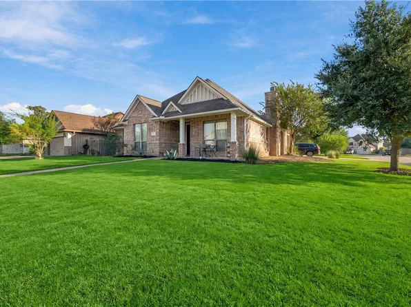 2121 Blackjack Dr, College Station, TX 77845