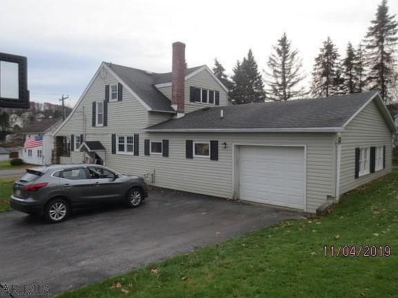 4th image of 168 Beaver St