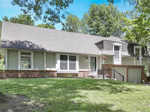 1628 E Sunvale Dr, Olathe, KS 66062