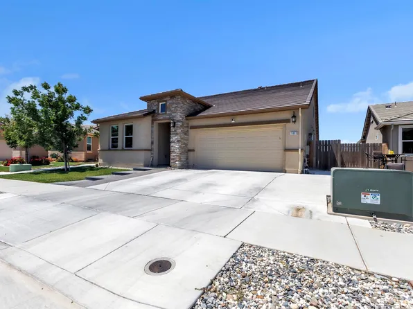 1893 Summit Dr, Los Banos, CA 93635