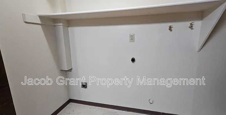 693 N Fanning Ave #699 — Photo 8