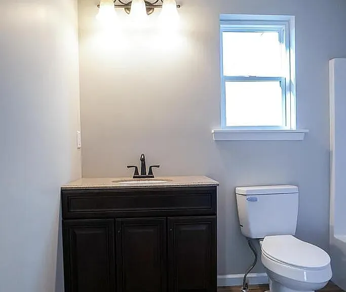 402 Dr W J Hodge St #J — Photo 16