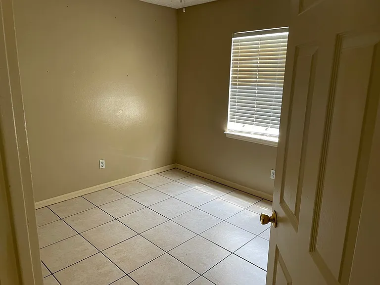 3012 Patel Dr — Photo 7