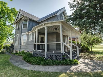 541 10th Ave S, Clinton, IA, 52732