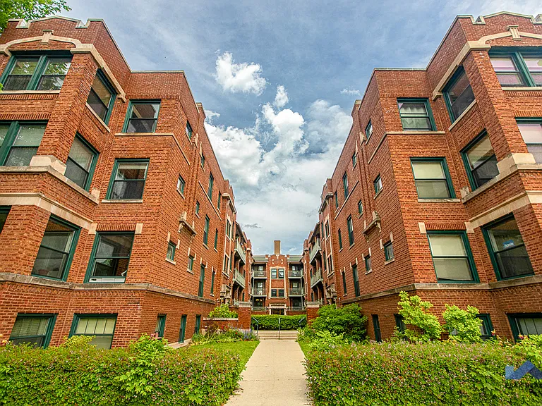 5631-39 S. Kenwood Ave. — Photo 1
