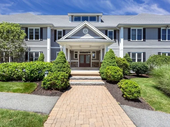 913 Eagles Nest Way #913, Franklin, MA 02038