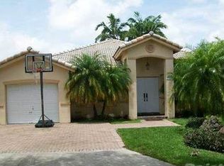 8212 SW 163rd Ct, Miami, FL 33193