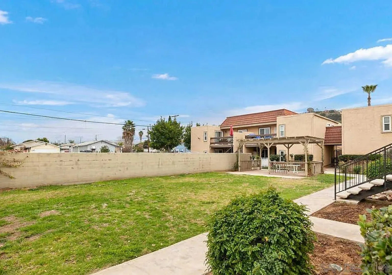2 Bedroom 2 Bath in El Cajon 2nd Floor Unit — Photo 1