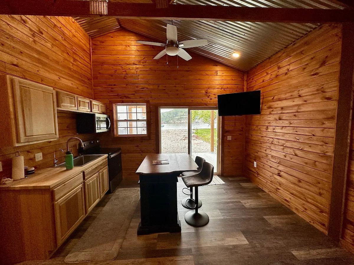 1 bed, 500 sqft, $995 — Photo 2