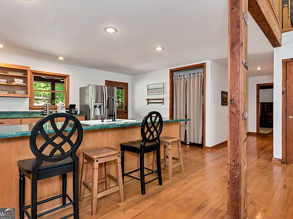 5th image of 142 Hugh Dorsey Rd