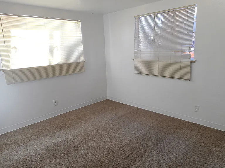 4217 S Acoma St — Photo 6