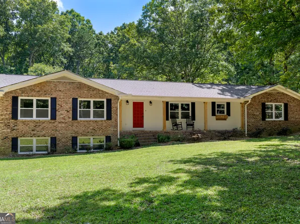 211 Race Horse Dr, Summerville, GA 30747