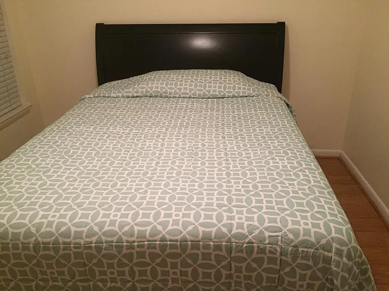 Queen size bed