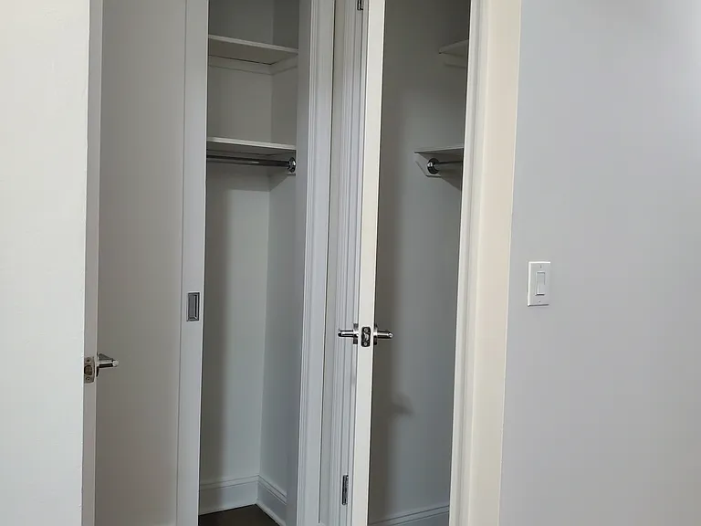 235 W 22nd St #2Y — Photo 7