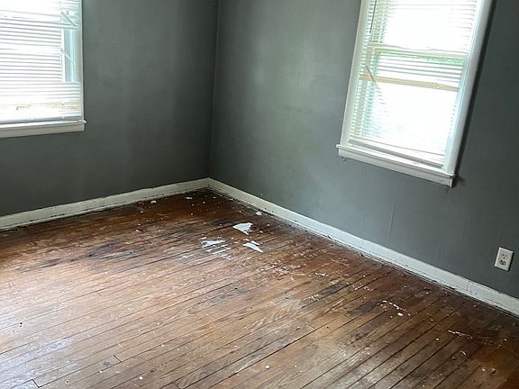 5th image of 3129 N Olney St
