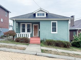 526 Edgewood Ave, Oakmont, PA
