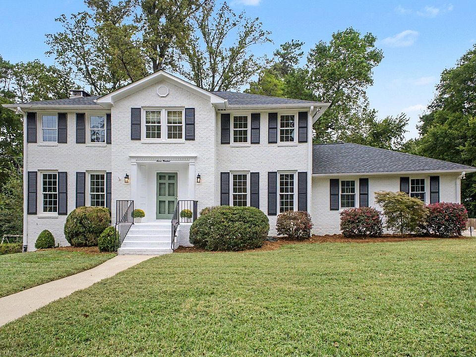 1st image of 700 Pebblebrook Dr