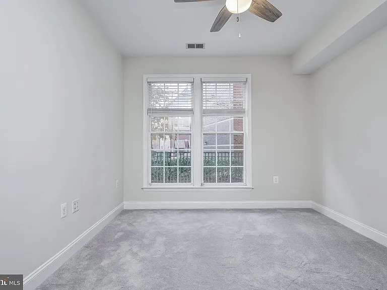 305 Redland Blvd #101 — Photo 31