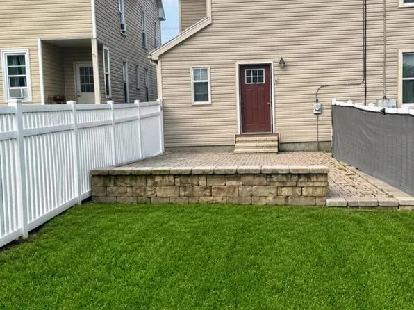 471 High St, Hanover, PA 17331