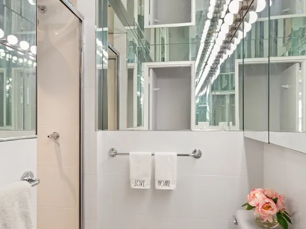 420 East 72nd Street image 6 of 8