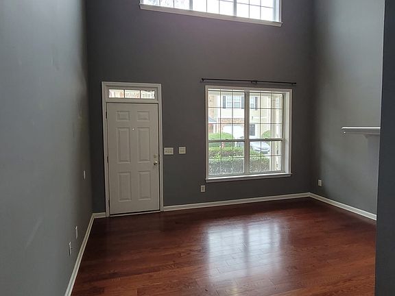 Two level foyer & living room