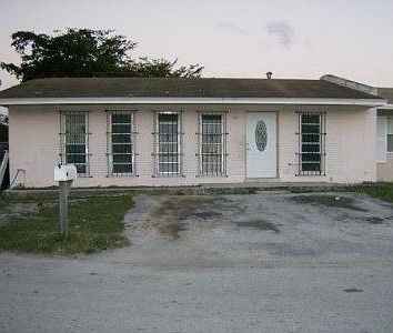 2nd image of 19613 NW 29th Pl