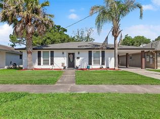 124 Lee Ct, River Ridge, LA 70123