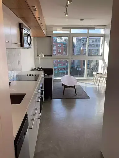 245 Georgia St E #704 photo 1