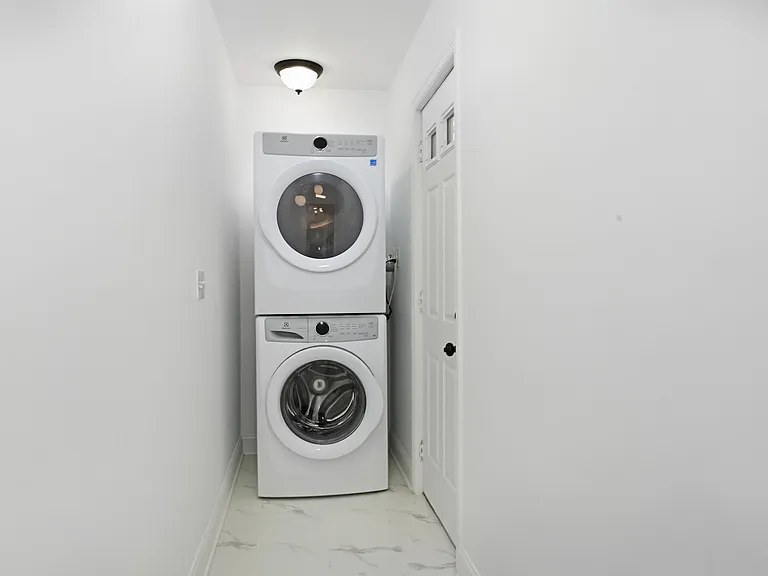 3542 Kennedy Blvd #1 — Photo 15