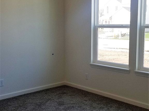 3rd image of 4785 Langhorn Lot 294
