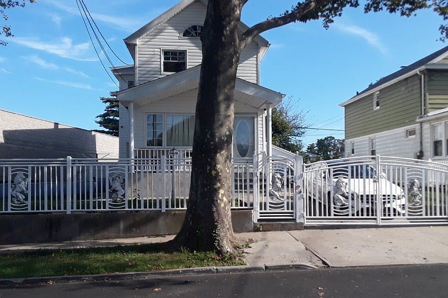 1st image of 216-15 113th Ave