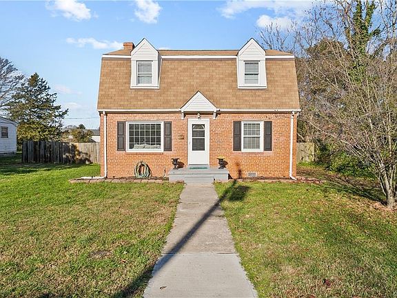 2nd image of 7267 Grace Ln
