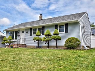 16 Vincent St, Parlin, NJ 08859