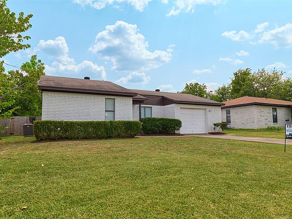 3rd image of 813 Loganwood Dr