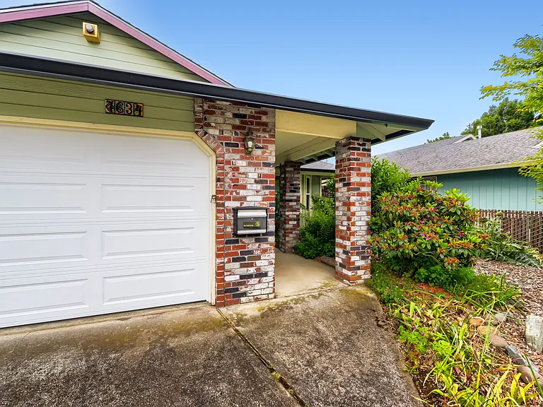 7634 SE Taggart Ct — Photo 21