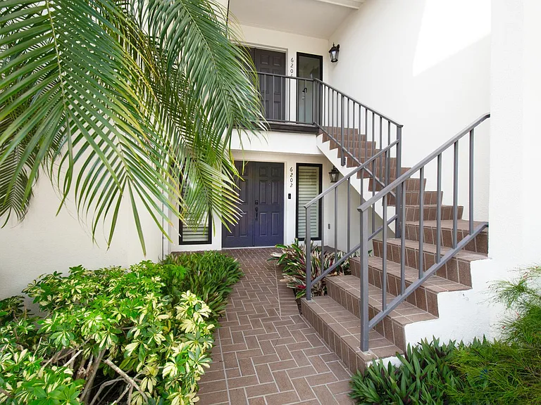 6202 Masters Blvd — Photo 2