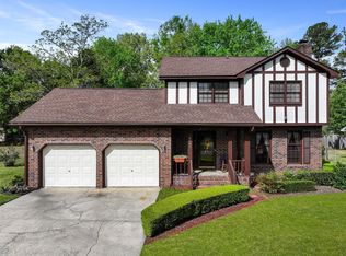 8147 Waltham Rd, North Charleston, SC 29406