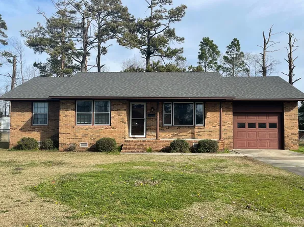 915 Harrell Dr, Morehead City, NC 28557