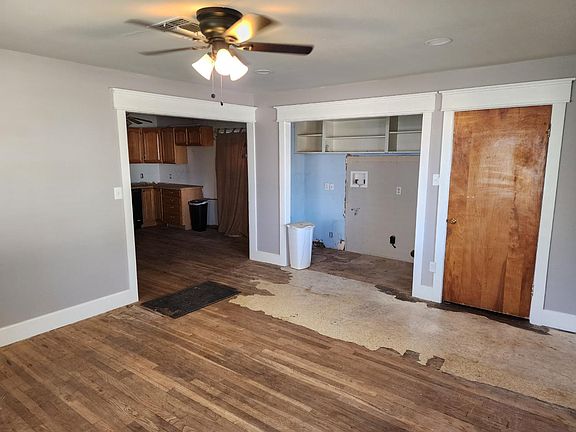 4th image of 230 S 11th St