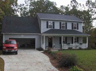 100 Walnut Dr, Swansboro, NC 28584