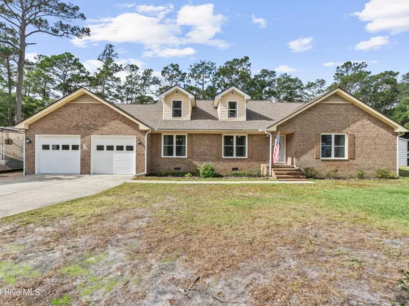 6 Deerwood Circle, Oak Island, NC 28465