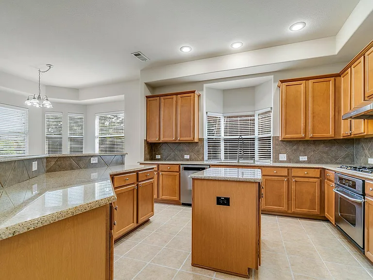 11570 Beeville Dr — Photo 38