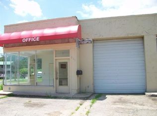 221 S Sycamore St, Elizabethton, TN 37643