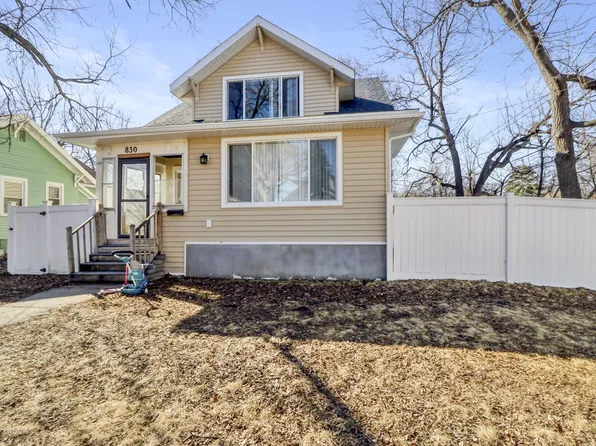 830 Kennedy Ct N, Fargo, ND 58102