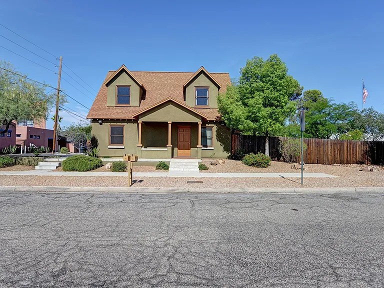 1055 N. 3rd Ave. — Photo 21