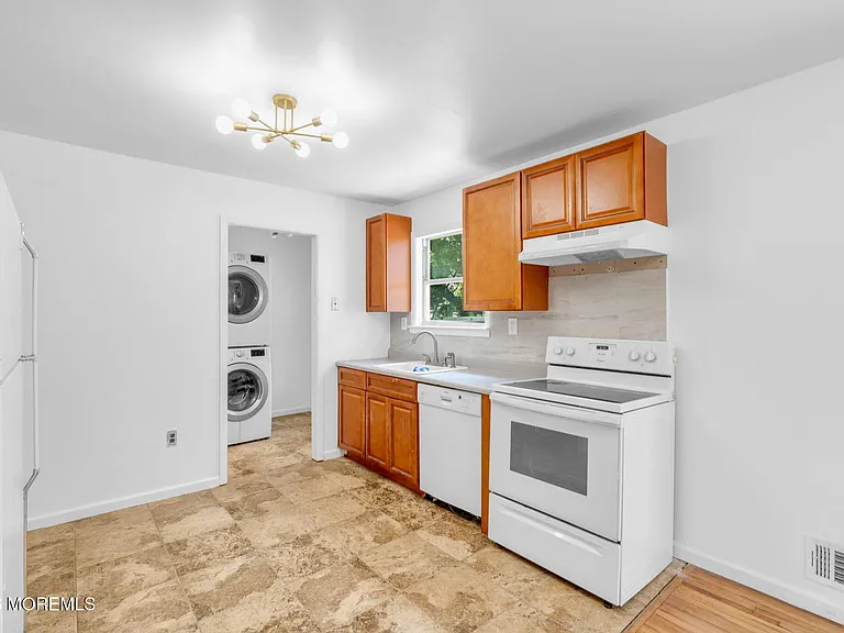 809 Commonwealth Blvd — Photo 12