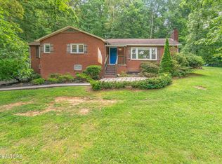 4718 W Sunset Rd, Knoxville, TN 37914