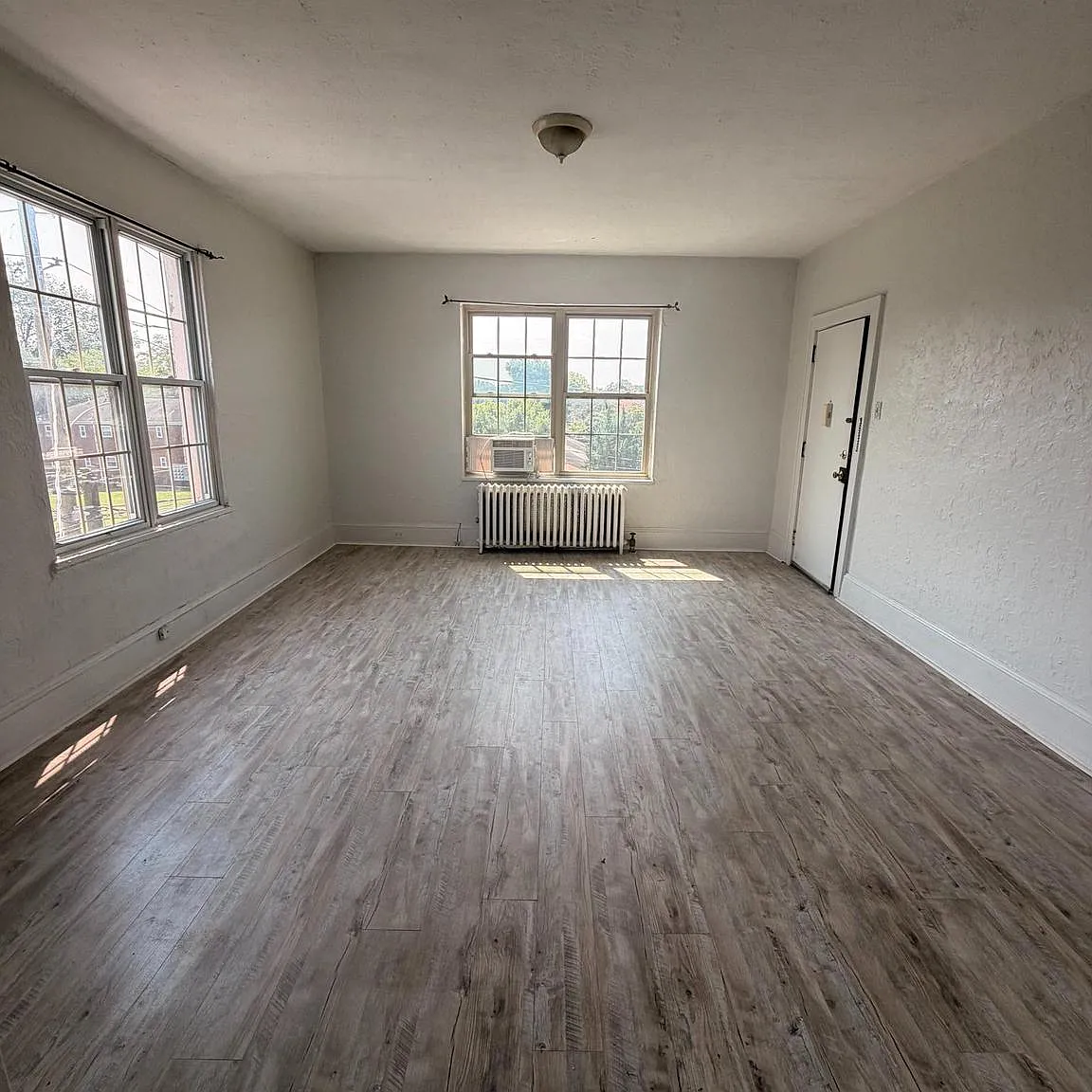 2 bed, 1.0 bath, 1075 sqft, $1,250 — Photo 4