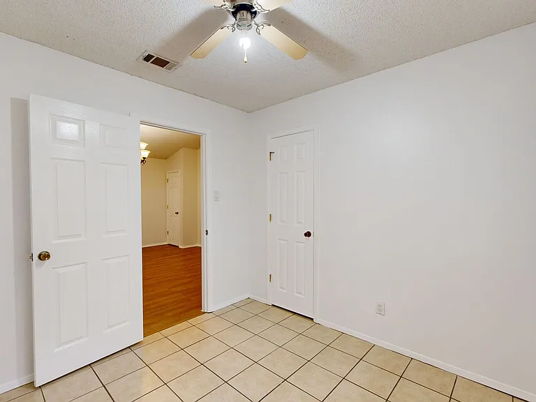2208 Cooke Dr — Photo 13